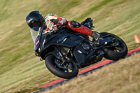 Evening Adv_Mid Group Black Bikes